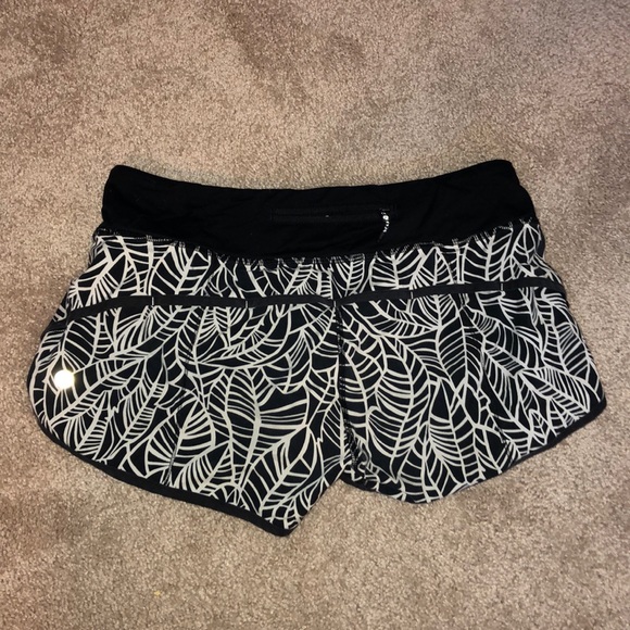 Lululemon shorts - Picture 2 of 4